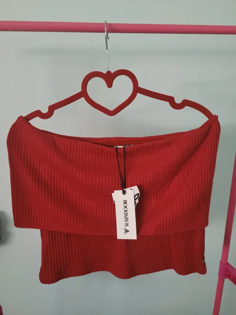 Top rojo de punto Raindoor