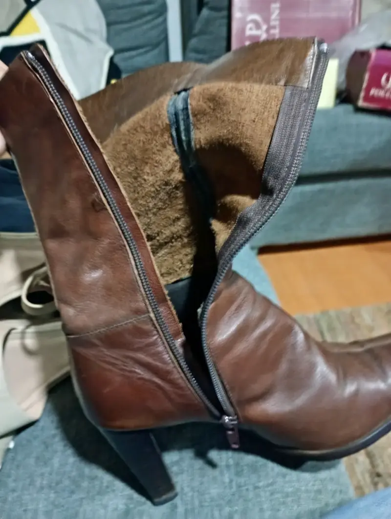 Botas de cuero marrón Pollini con tacón - 5