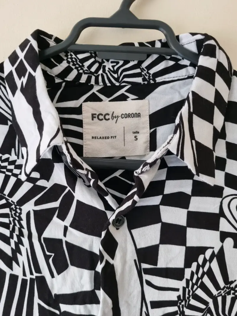 Camisa estampada en blanco y negro FCC by Corona - 2