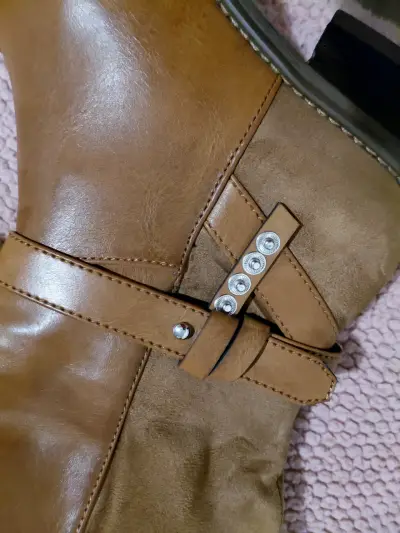 Botas largas de cuero marrón con hebillas - miniatura 5