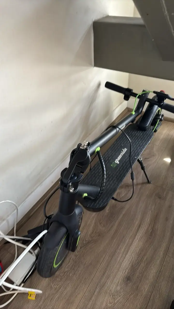Scooter eléctrico plegable con luces LED - 1