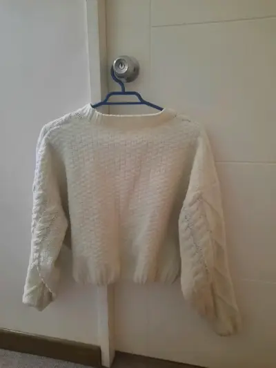Suéter de punto blanco para mujer - miniatura 2