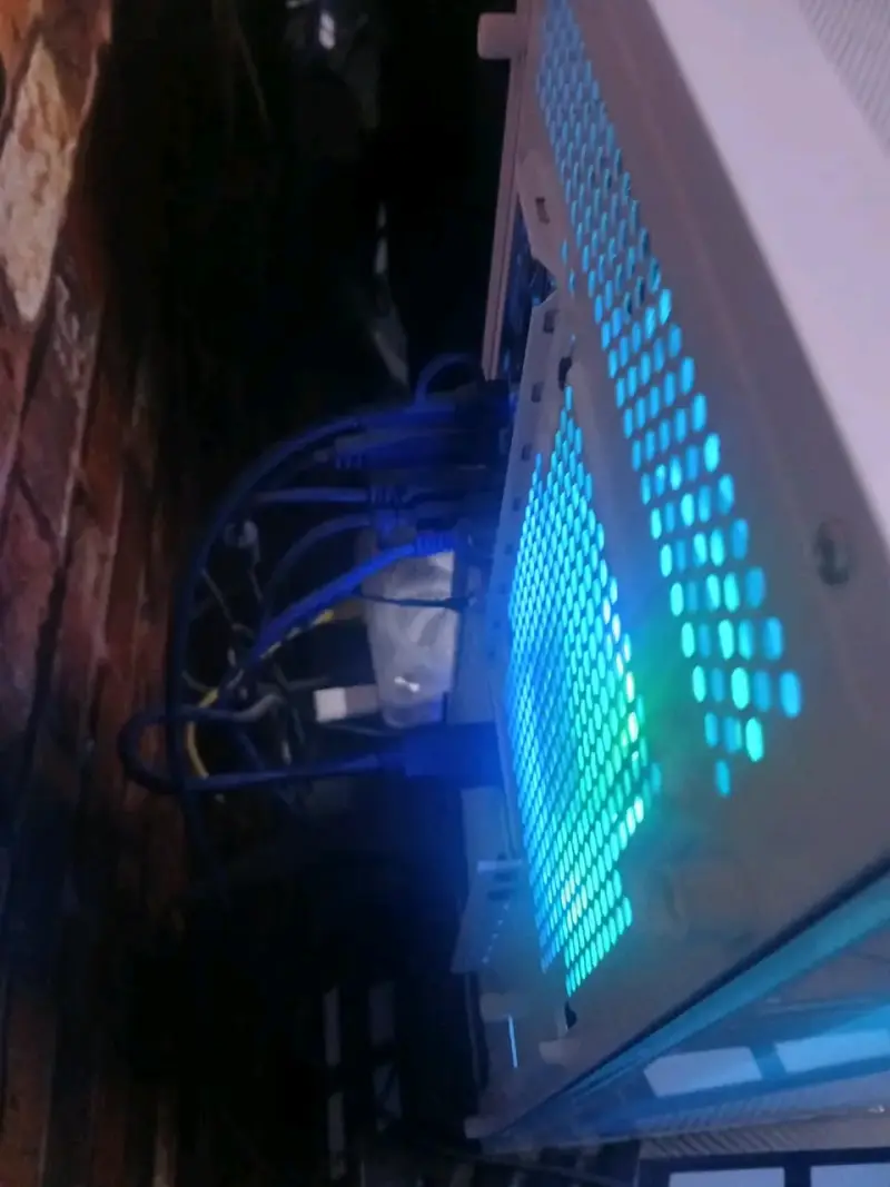 Setup gamer: PC, Monitor, Parlante, Teclado y Mous - 6
