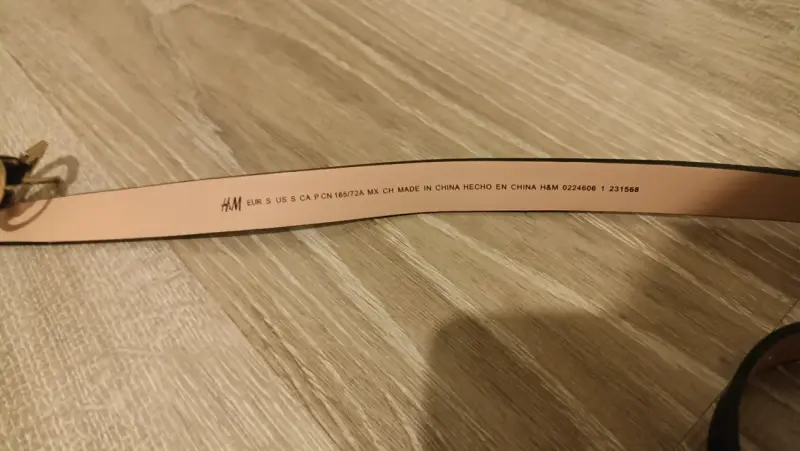 Cinturón de cuero negro con hebilla dorada H&M - 2