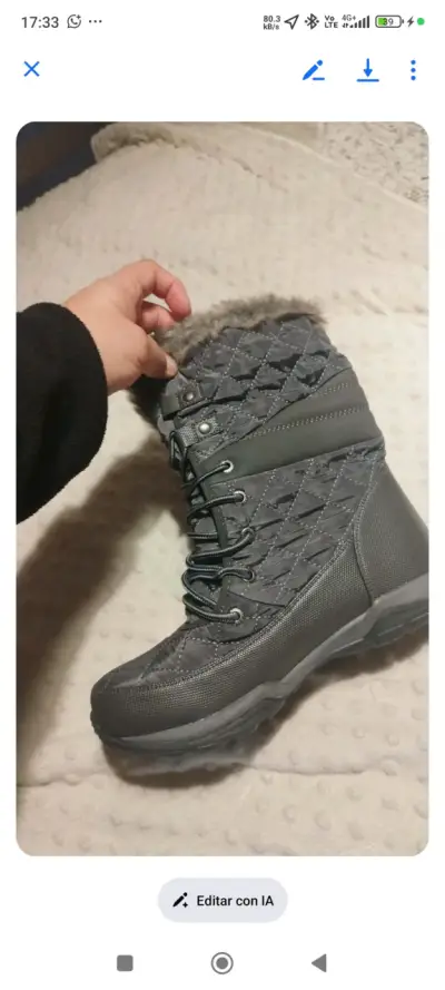Botas de invierno gris con forro de piel sintética - miniatura 1