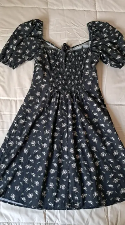 Vestido floral negro de lino H&M - miniatura 2