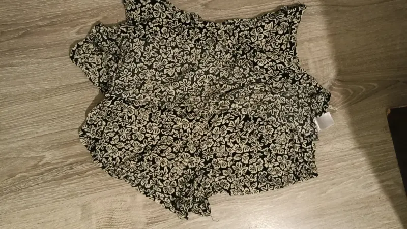 Falda corta con pantalón talla XL - 2
