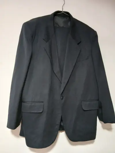 Blazer negro elegante para hombre - miniatura 2