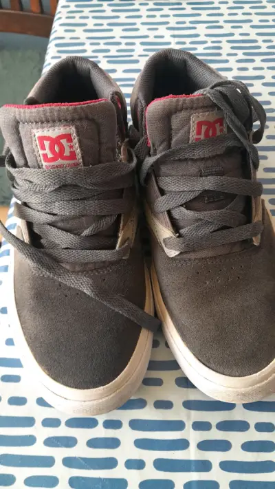 Zapatillas DC Shoes grises para jóvenes - miniatura 1