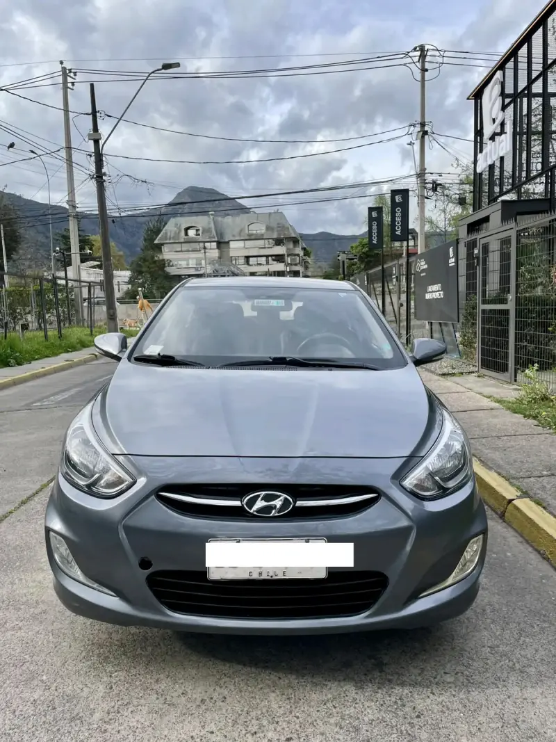 Hyundai Accent 2017 en buen estado - 2