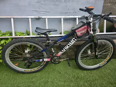 Bicicleta de montaña Viking con suspensión - miniatura 1
