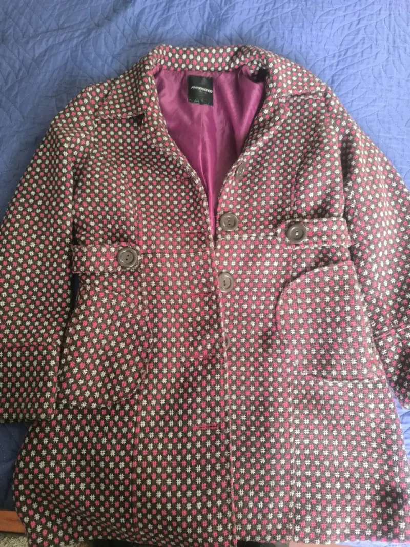 Abrigo estampado de mujer con botones