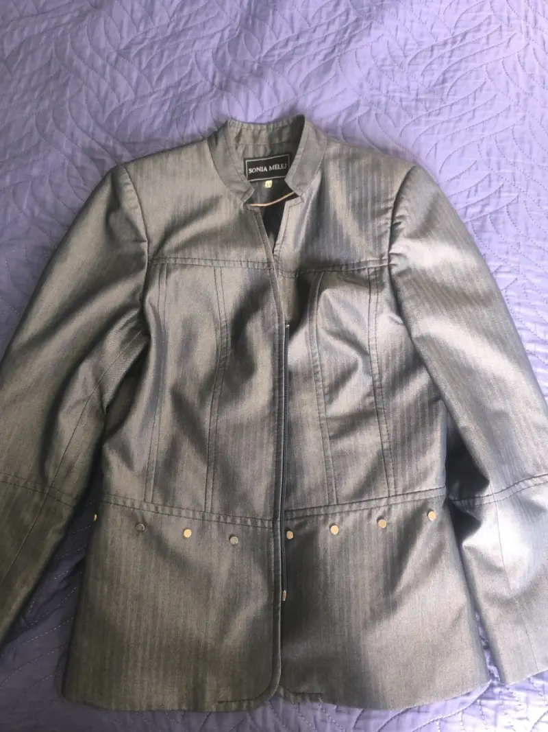 Chaqueta de mujer gris Sonia Melej, detalles met - 1