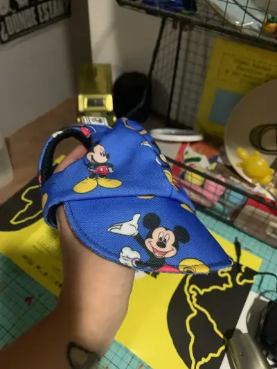 Visera para perro con diseño de Mickey Mouse - miniatura 1