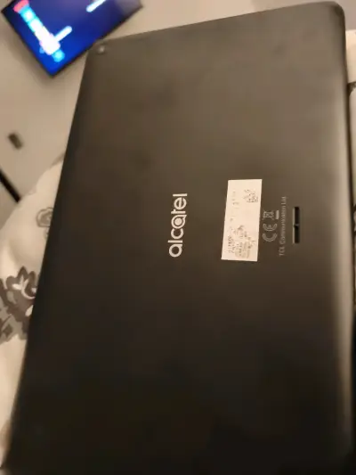 Tablet Alcatel de 10 pulgadas en buen estado - miniatura 2