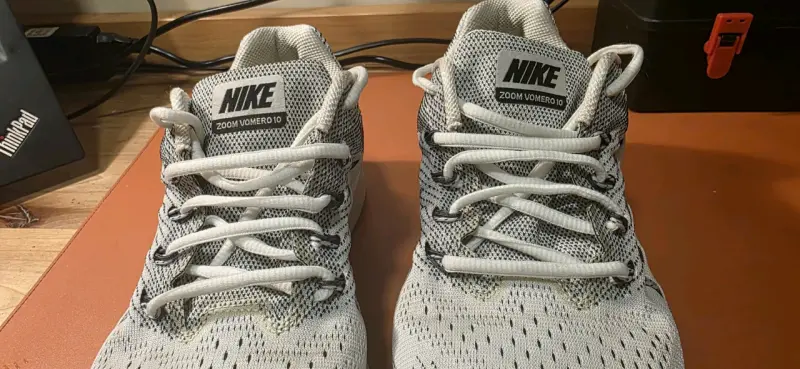 Zapatillas Nike Air Zoom Vomero 10 - Talla 42.5 (9 - 1