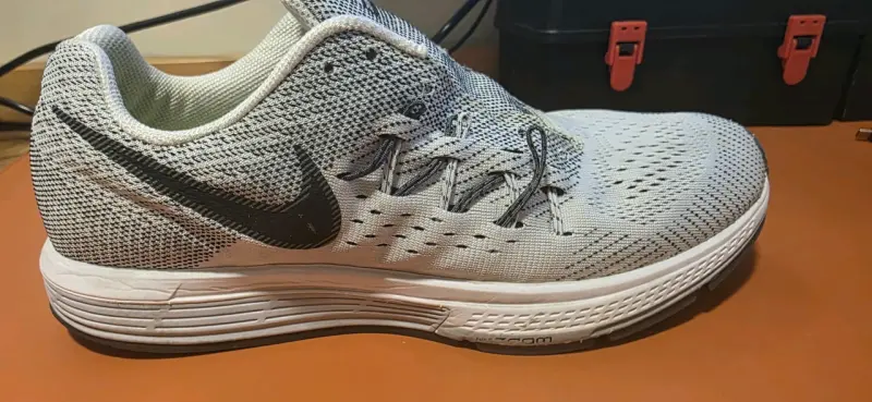 Zapatillas Nike Air Zoom Vomero 10 - Talla 42.5 (9 - 2
