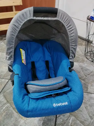 Coche de bebé Bebesit azul con portavasos - miniatura 4
