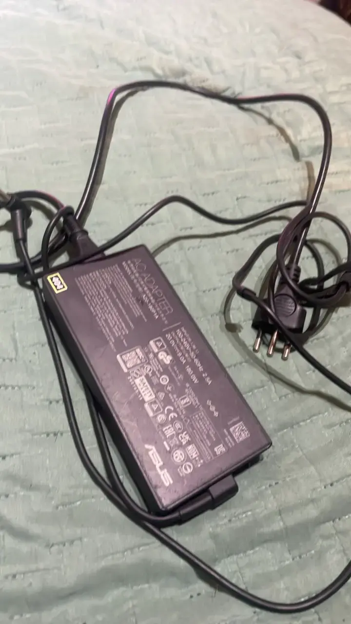 Cargador ASUS ROG para laptop - 2