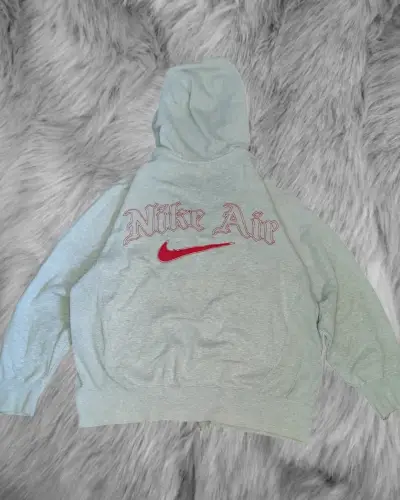 Polerón con capucha Nike Air gris y rojo - miniatura 2