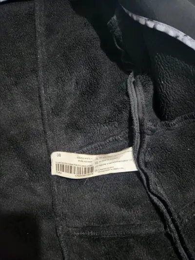 Abrigo negro con capucha para mujer talla 38 - miniatura 3