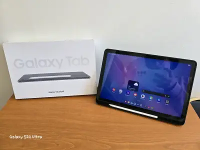 Tablet Samsung Galaxy Tab S10 FE con S Pen - miniatura 2