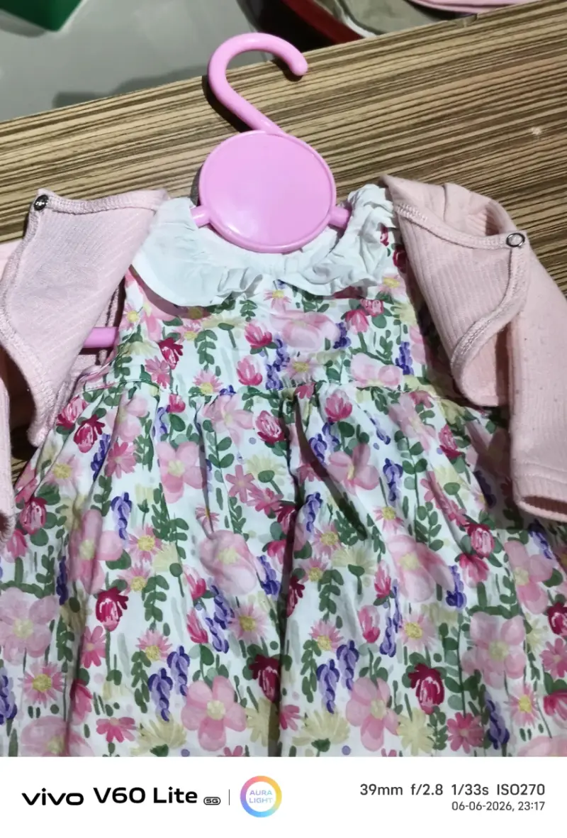 Vestido de niña con flores azules y lazo - 4