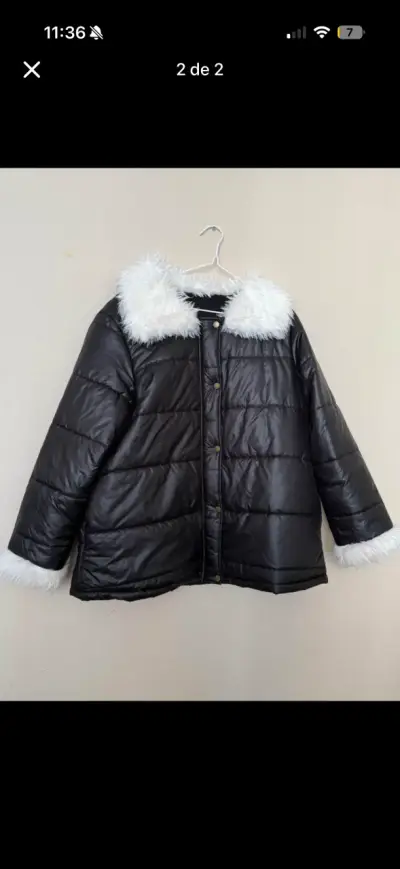 Abrigo negro con cuello de piel sintética XL - miniatura 3