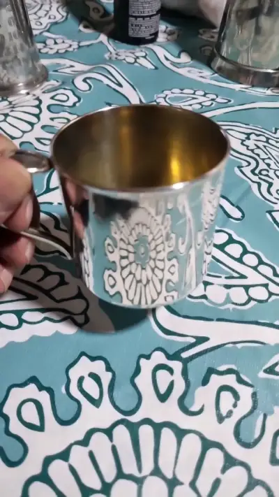 Taza de metal international silver.co - miniatura 1