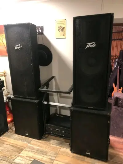 Sistema de Sonido Profesional Peavey con Amplificadores - miniatura 1