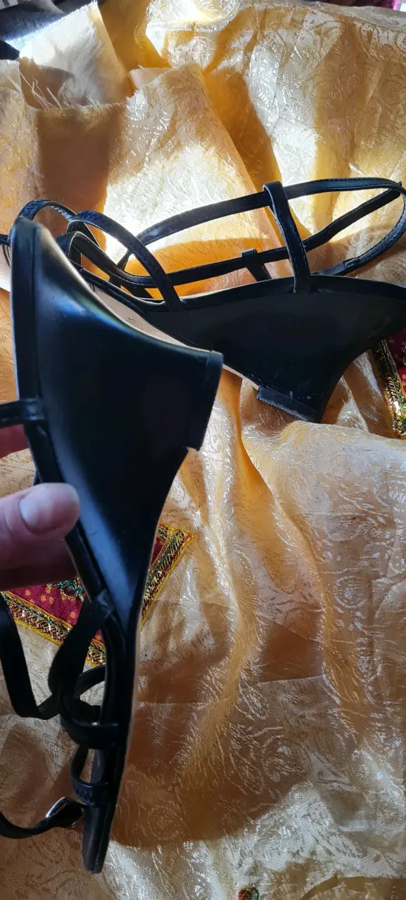 Zapatos de tacón negros de gamuza - 3