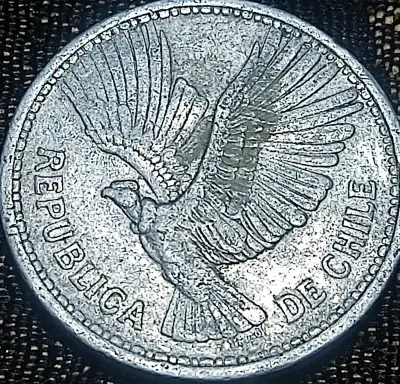 Moneda chilena de 10 pesos 1956 Un Cóndor - miniatura 2