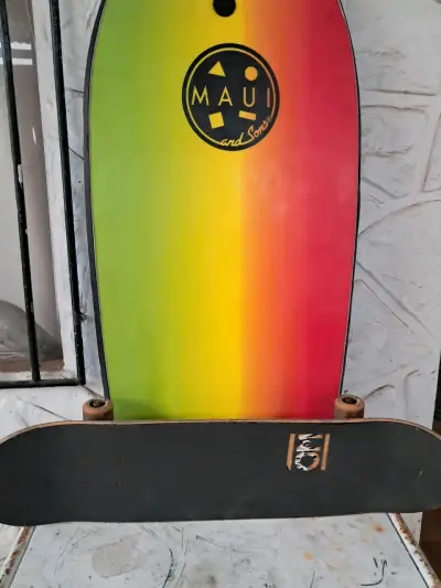 Skateboard Maui and Sons con diseño colorido - miniatura 4