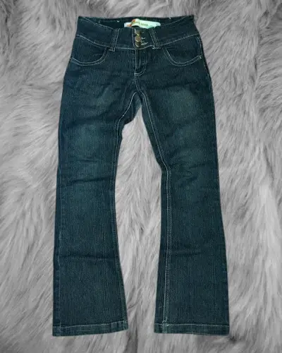 Jeans de mezclilla azul oscuro para mujer - miniatura 1
