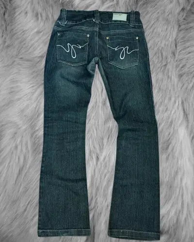 Jeans de mezclilla azul oscuro para mujer - miniatura 2
