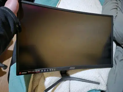 Monitor Curvo Gaming MSI Optix G24 Series - miniatura 1