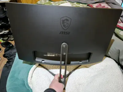Monitor Curvo Gaming MSI Optix G24 Series - miniatura 2