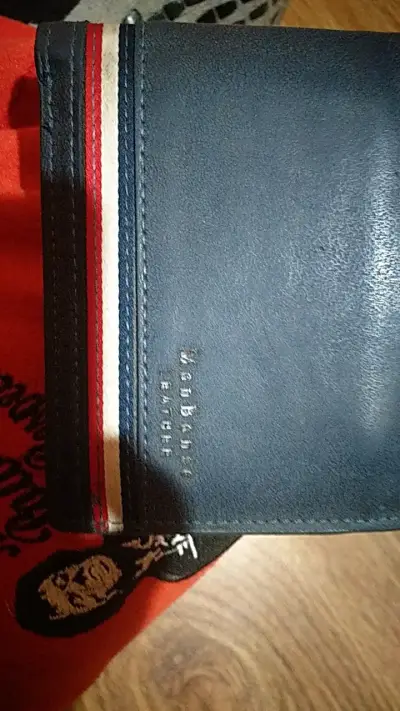 Billetera de cuero azul con diseño tricolor - miniatura 2