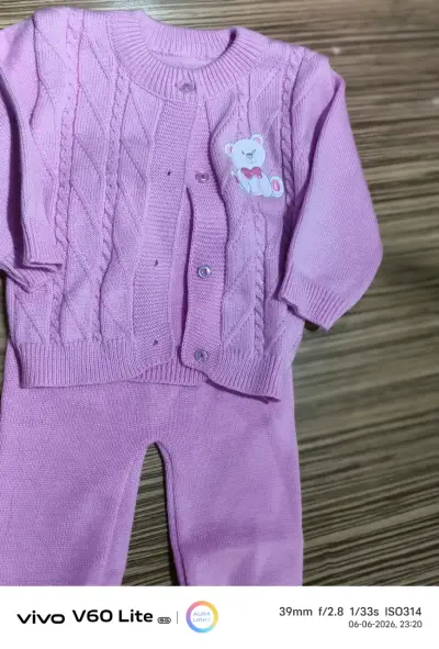 Conjunto de ropa para bebé en tonos paste y lanill - miniatura 2