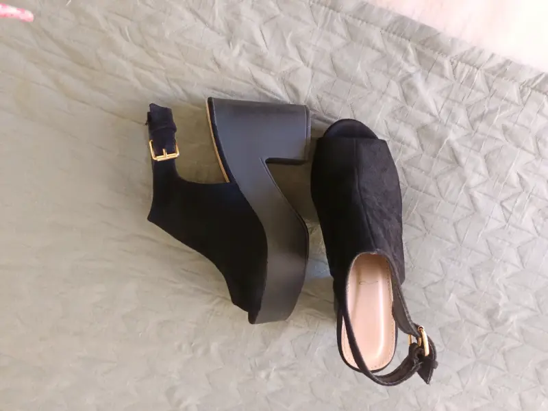 Sandalias de Plataforma Negras con Hebilla - 2