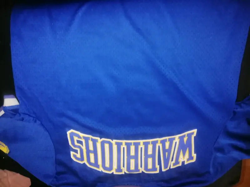 Polera y gorra Golden State Warriors azul - 3