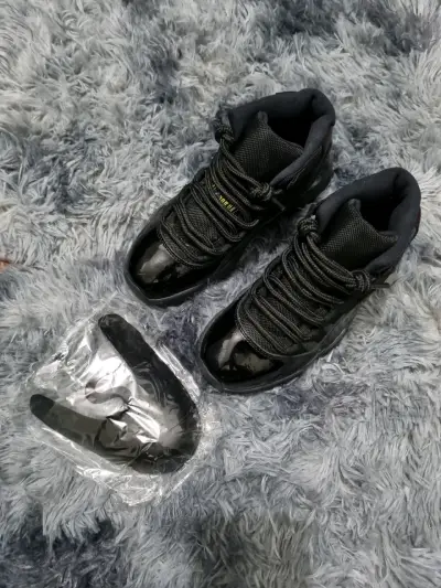 🚨REMATE🚨 JORDAN RETRO 11 GAMMA BLUE - miniatura 2