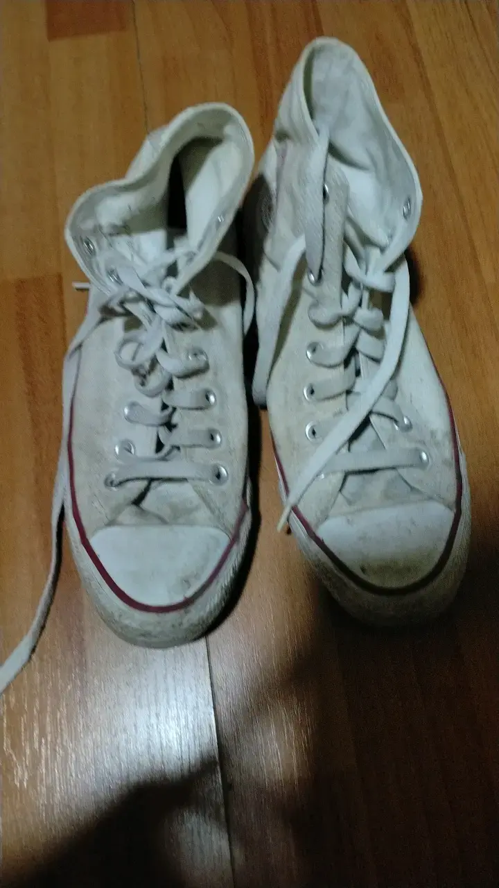 Zapatillas Converse Chuck Taylor Blancas Usadas - 2