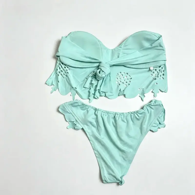 Bikini verde menta con diseño calado - 2