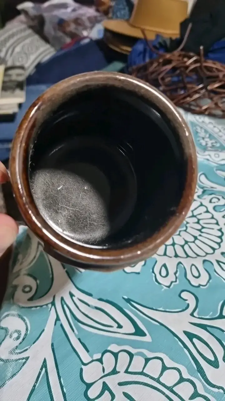 Taza de cerámica escocesa con diseño grabado - 2