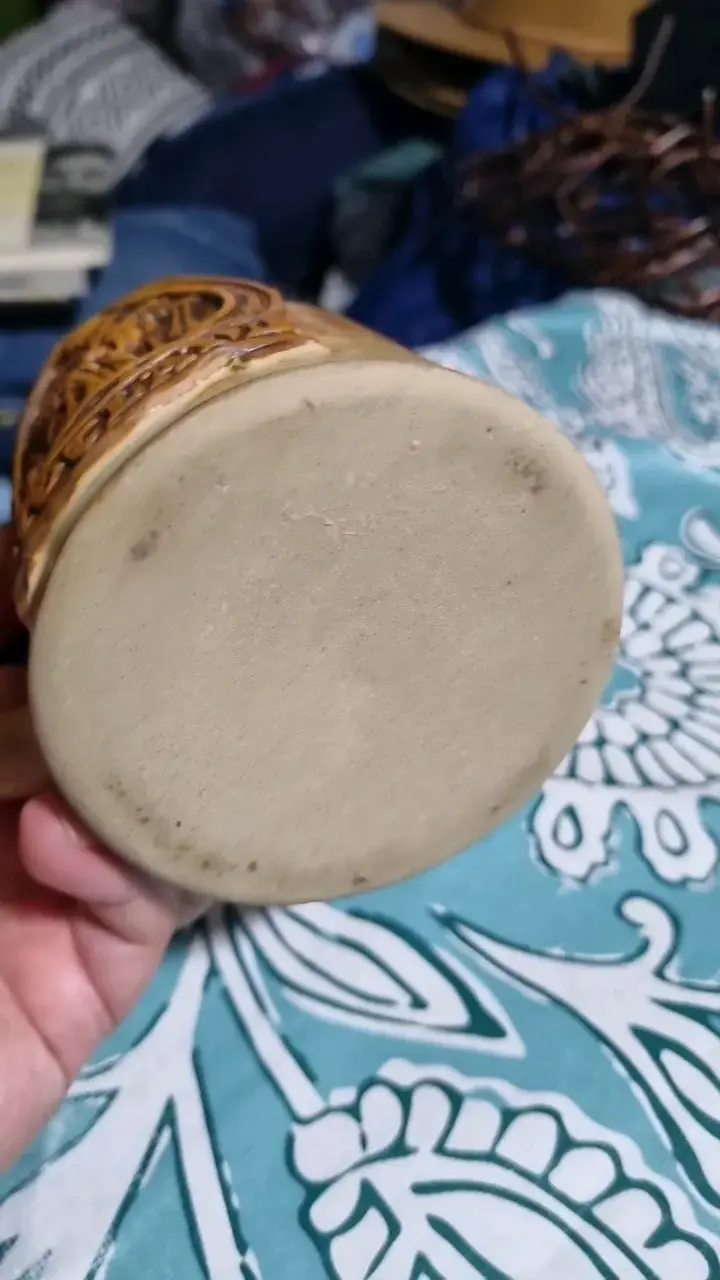 Taza de cerámica escocesa con diseño grabado - 3