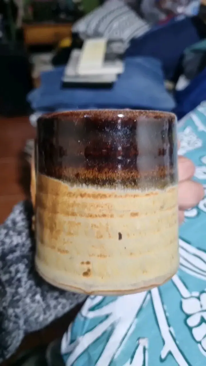 Taza de cerámica escocesa con diseño grabado - 4
