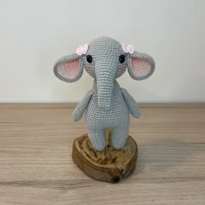 Elefante de crochet amigurumi - miniatura 3