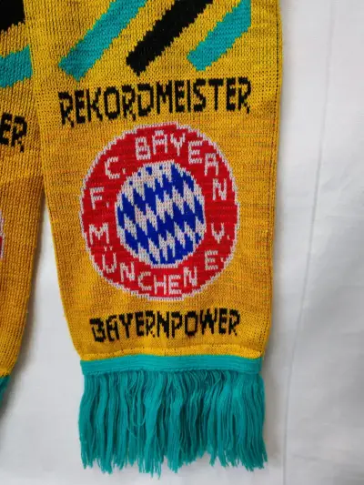 Bufanda F.C. Bayern München amarilla con flecos - miniatura 2