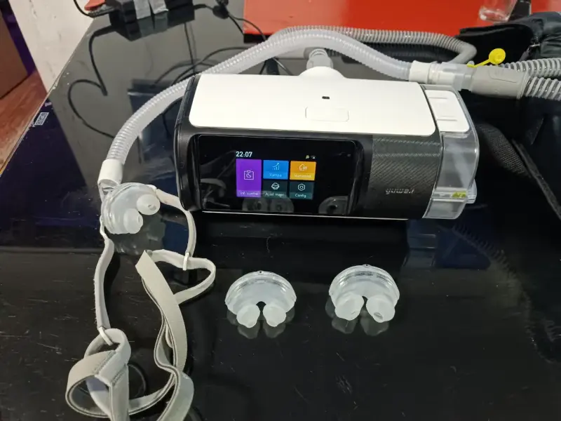 Máquina CPAP con humidificador y mascarillas